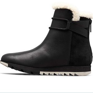Sorel Harlow Bootie Cozy Black Size 8.5 waterproof with real fur from lamb nwt